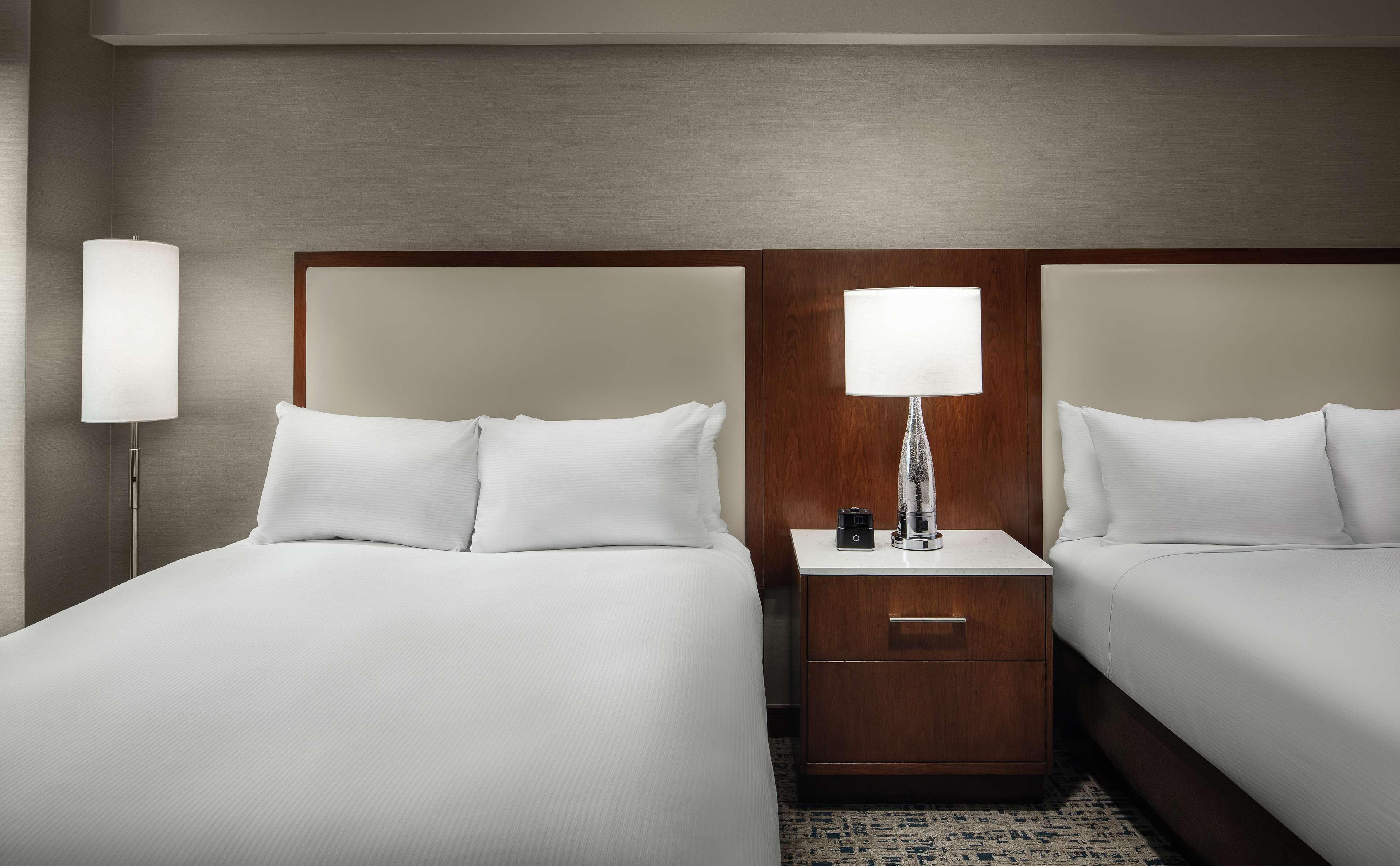 Hotel Hilton Boston Logan Airport Extérieur photo