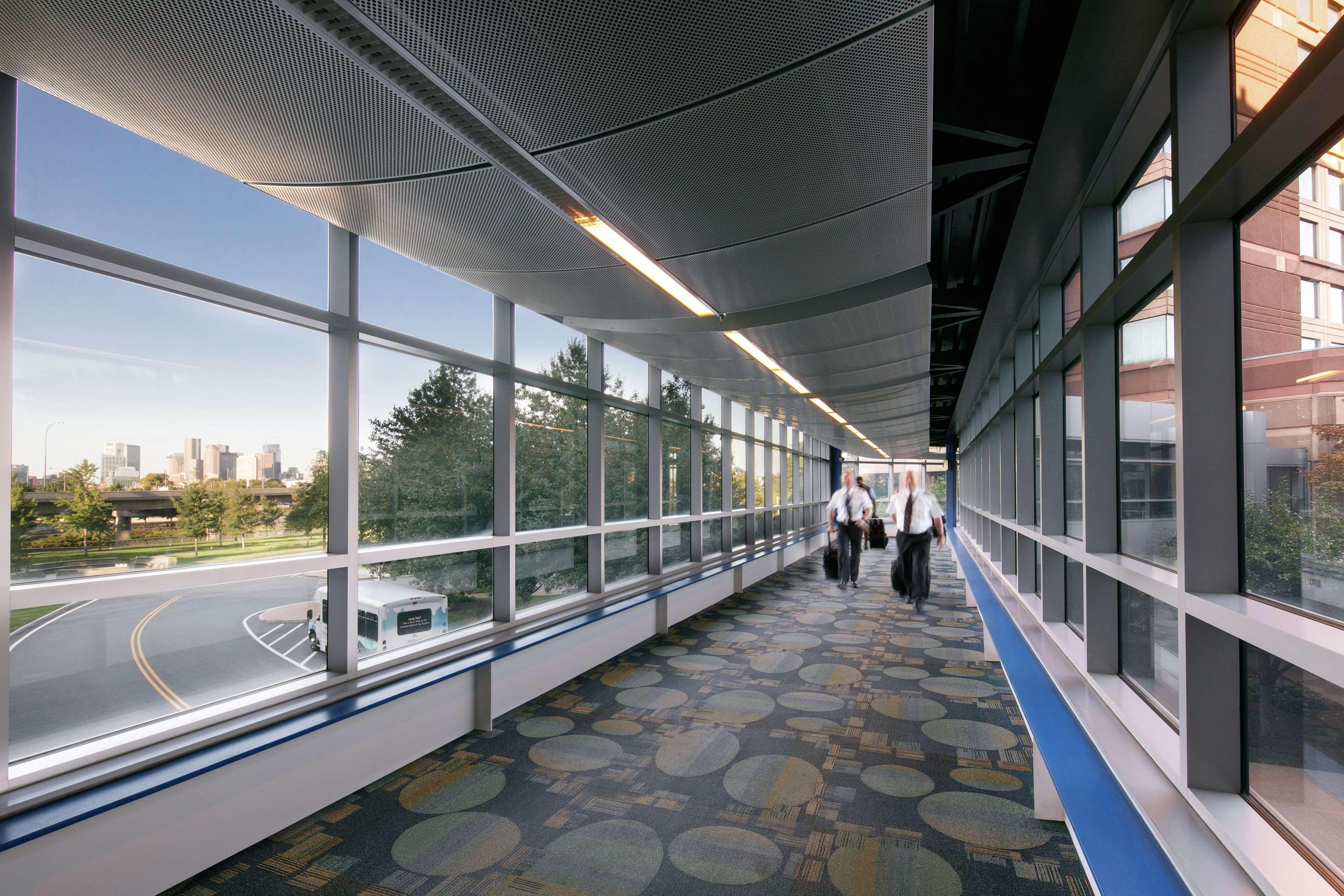 Hotel Hilton Boston Logan Airport Extérieur photo