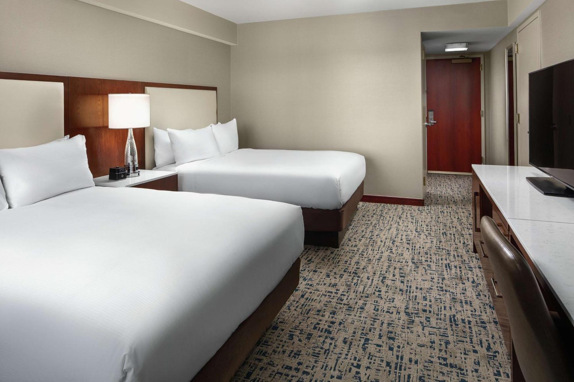 Hotel Hilton Boston Logan Airport Extérieur photo
