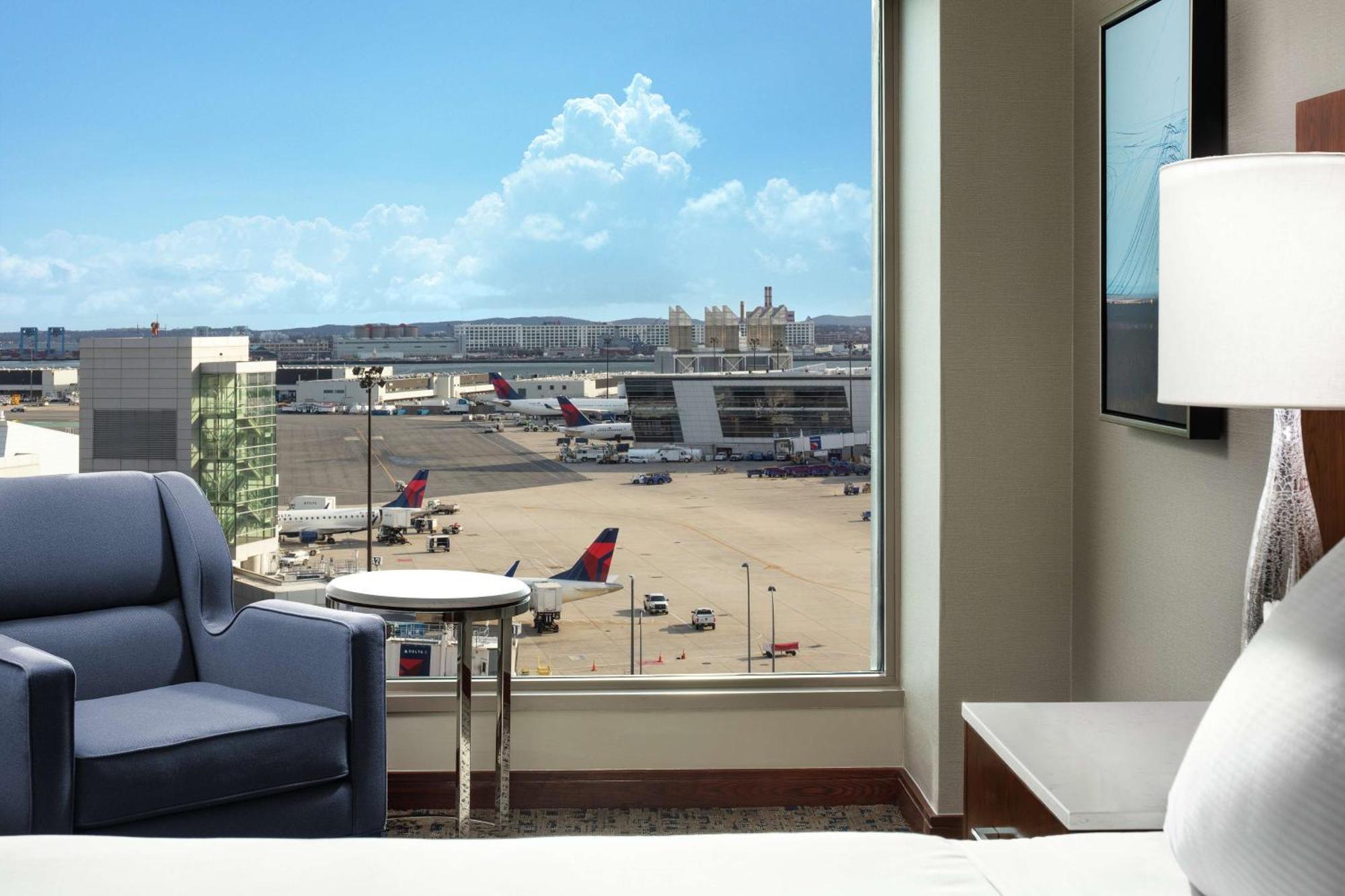 Hotel Hilton Boston Logan Airport Extérieur photo